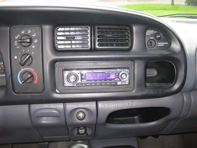 2002 Dodge Ram 2500 SLT Plus/ 2WD/ 5.9L Turbo Diesel/ 5-Speed Manual   - Photo 27 - Portland, OR 97217