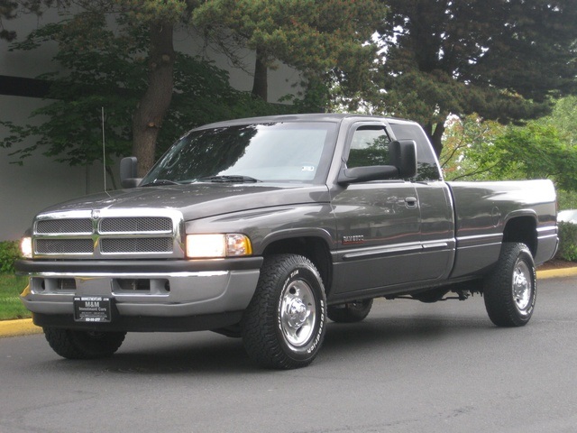 2002 Dodge Ram 2500 SLT Plus/ 2WD/ 5.9L Turbo Diesel/ 5-Speed Manual   - Photo 35 - Portland, OR 97217