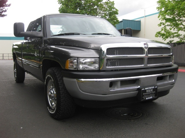 2002 Dodge Ram 2500 SLT Plus/ 2WD/ 5.9L Turbo Diesel/ 5-Speed Manual   - Photo 32 - Portland, OR 97217