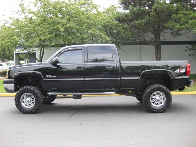 2004 Chevrolet Silverado 2500 LT/ Duramax Diesel/4X4/ LIFTED