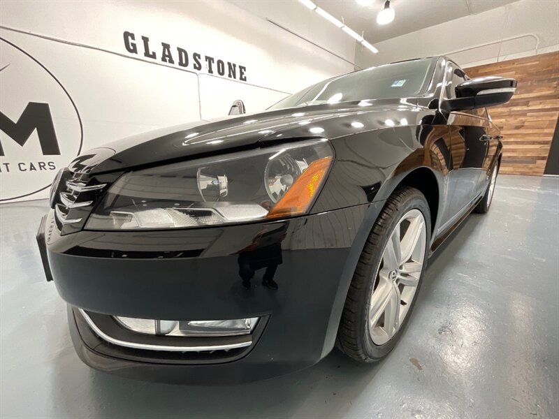 2013 Volkswagen Passat TDI SEL Premium 2.0L 4Cyl Turbo DIESEL / Navi  / Sunroof /Camera/  Heated Seats / LOCAL CAR - Photo 53 - Gladstone, OR 97027