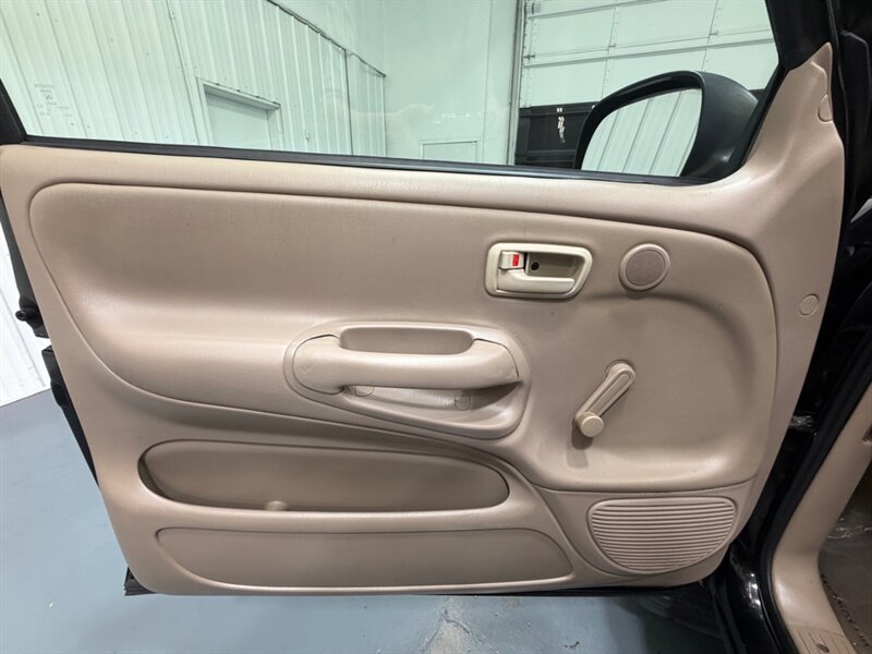 2000 Toyota Tundra Standard Cab Long Bed 3.4L V6/ZERO RUST/108K MILES / FRESH TIMING BELT WATERPUMP SERVICE JUST DONE - Photo 32 - Gladstone, OR 97027