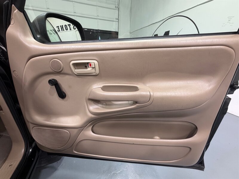 2000 Toyota Tundra Standard Cab Long Bed 3.4L V6/ZERO RUST/108K MILES / FRESH TIMING BELT WATERPUMP SERVICE JUST DONE - Photo 33 - Gladstone, OR 97027