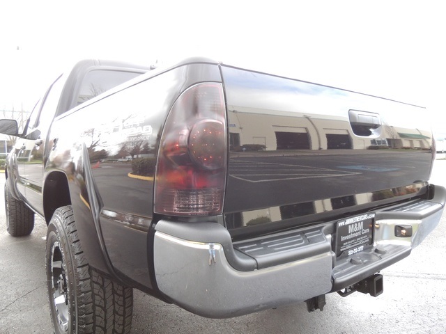 2012 Toyota Tacoma V6 / Crew Cab / 4X4 / Navigation / LIFTED LIFTED   - Photo 11 - Portland, OR 97217