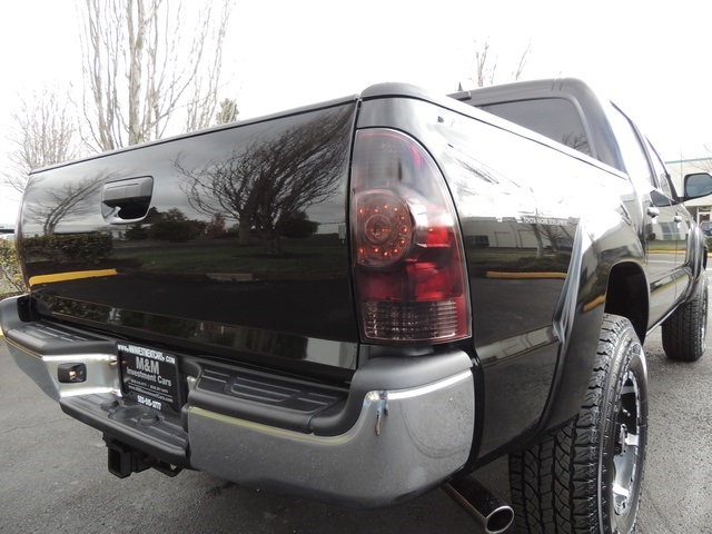 2012 Toyota Tacoma V6 / Crew Cab / 4X4 / Navigation / LIFTED LIFTED   - Photo 12 - Portland, OR 97217