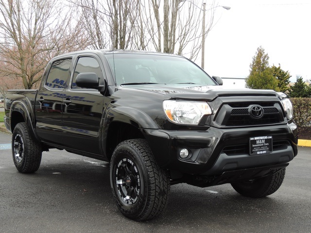 2012 Toyota Tacoma V6 / Crew Cab / 4X4 / Navigation / LIFTED LIFTED   - Photo 2 - Portland, OR 97217