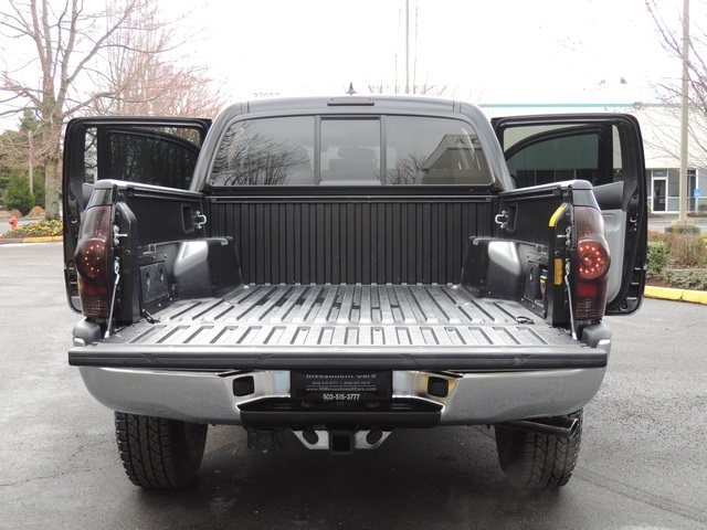 2012 Toyota Tacoma V6 / Crew Cab / 4X4 / Navigation / LIFTED LIFTED   - Photo 29 - Portland, OR 97217