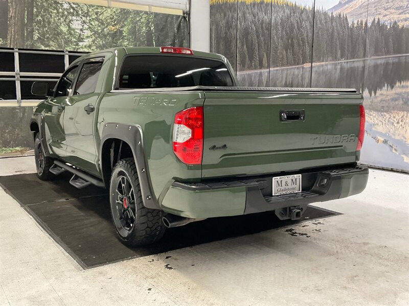 2020 Toyota Tundra TRD Pro CrewMax 4X4 / 5.7L V8 / 1-OWNER  NEW TIRES  / Leather & Sunroof - Photo 8 - Gladstone, OR 97027