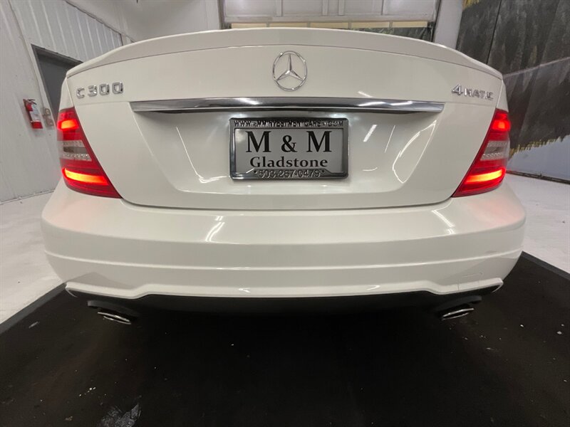 2013 Mercedes-Benz C 300 Sport 4MATIC AWD / 3.5L V6 /  77,000 MILES  / Leather Seats / Sunroof / Roof Rack / LOCAL CAR / Excel Cond - Photo 28 - Gladstone, OR 97027