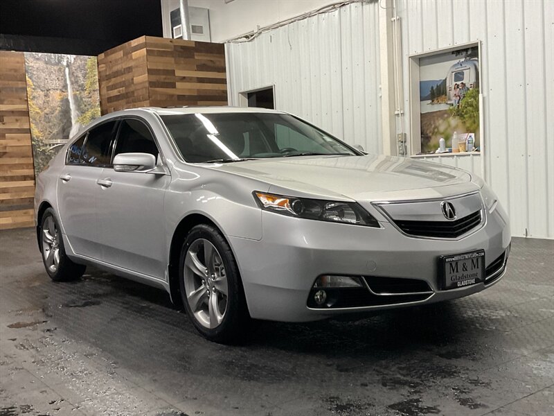 2014 Acura TL SH-AWD Sedan /Leather heated Seats / NEW TIRES  LOCAL OREGON CAR / CLEAN CARFAX HISTORY - Photo 2 - Gladstone, OR 97027