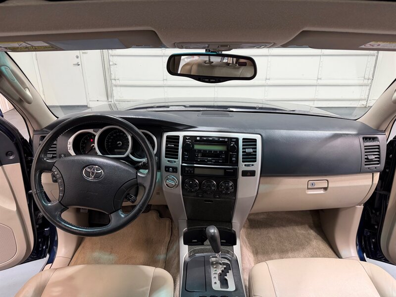 2004 Toyota 4Runner Limited AWD 4.0L / LEATHER / SUNROOF / NEW TIRES / HEATED SEATS / LOCAL RUST FREE - Photo 16 - Gladstone, OR 97027