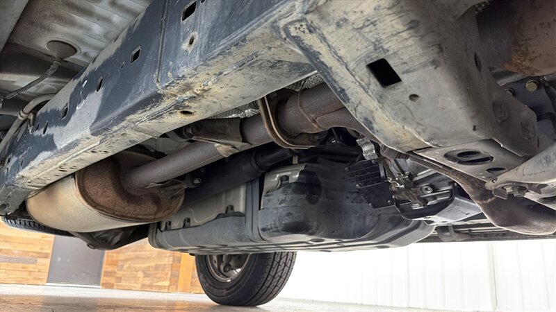 2004 Toyota 4Runner Limited AWD 4.0L / LEATHER / SUNROOF / NEW TIRES / HEATED SEATS / LOCAL RUST FREE - Photo 45 - Gladstone, OR 97027
