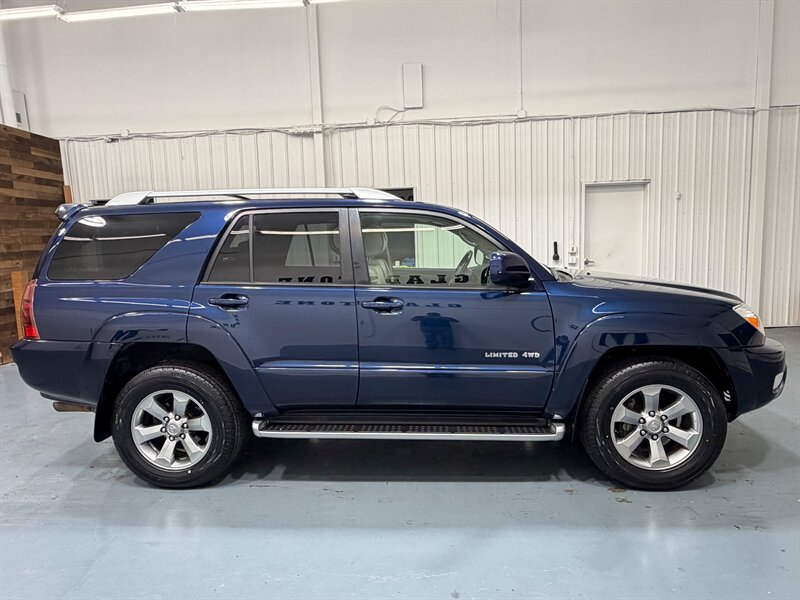 2004 Toyota 4Runner Limited AWD 4.0L / LEATHER / SUNROOF / NEW TIRES / HEATED SEATS / LOCAL RUST FREE - Photo 3 - Gladstone, OR 97027