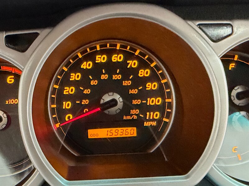 2004 Toyota 4Runner Limited AWD 4.0L / LEATHER / SUNROOF / NEW TIRES / HEATED SEATS / LOCAL RUST FREE - Photo 19 - Gladstone, OR 97027