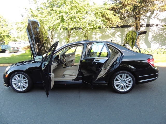 2009 Mercedes-Benz C300 4MATIC Luxury/4WD/Navigation/ 50k miles   - Photo 12 - Portland, OR 97217