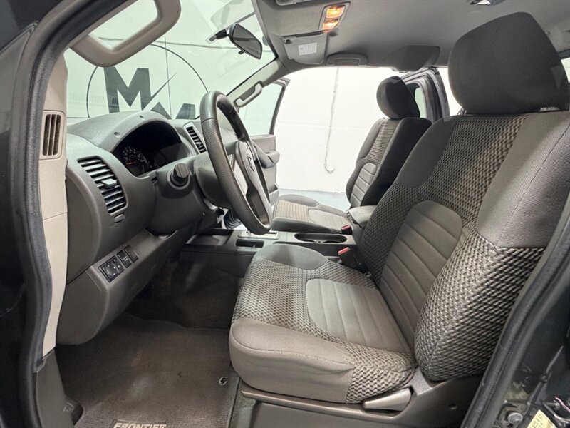 2012 Nissan Frontier SV V6 Extnd Cab 4.0L V6 / NEW TIRES / 96k MILES / LOCAL RUST FREE / EXLNT COND - Photo 12 - Gladstone, OR 97027