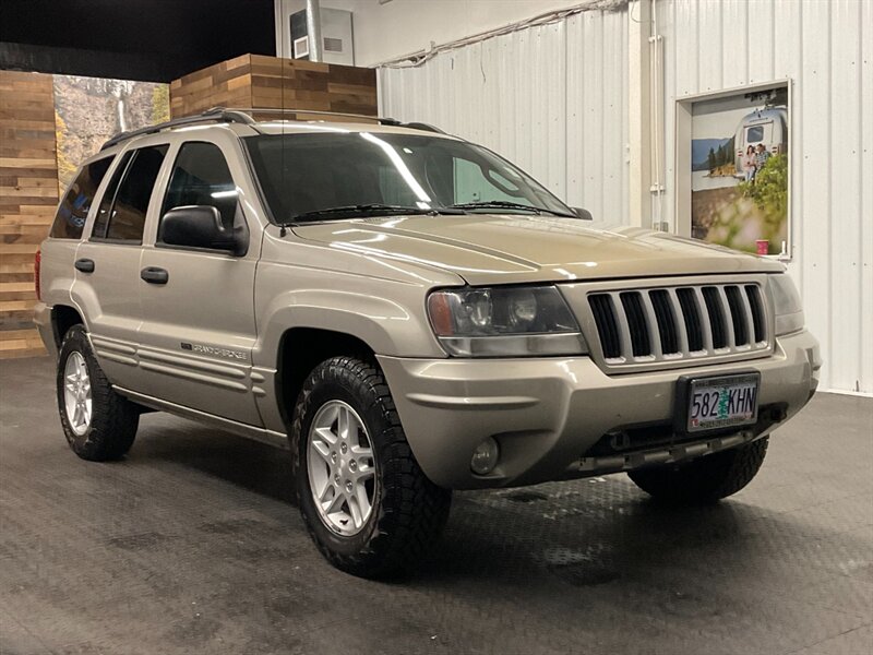 2004 Jeep Grand Cherokee Laredo Sport Utility 4X4 / V8 / NEW TIRES / CLEAN   - Photo 2 - Gladstone, OR 97027