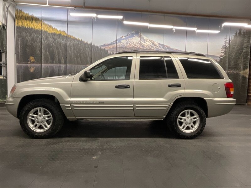 2004 Jeep Grand Cherokee Laredo Sport Utility 4X4 / V8 / NEW TIRES / CLEAN   - Photo 3 - Gladstone, OR 97027