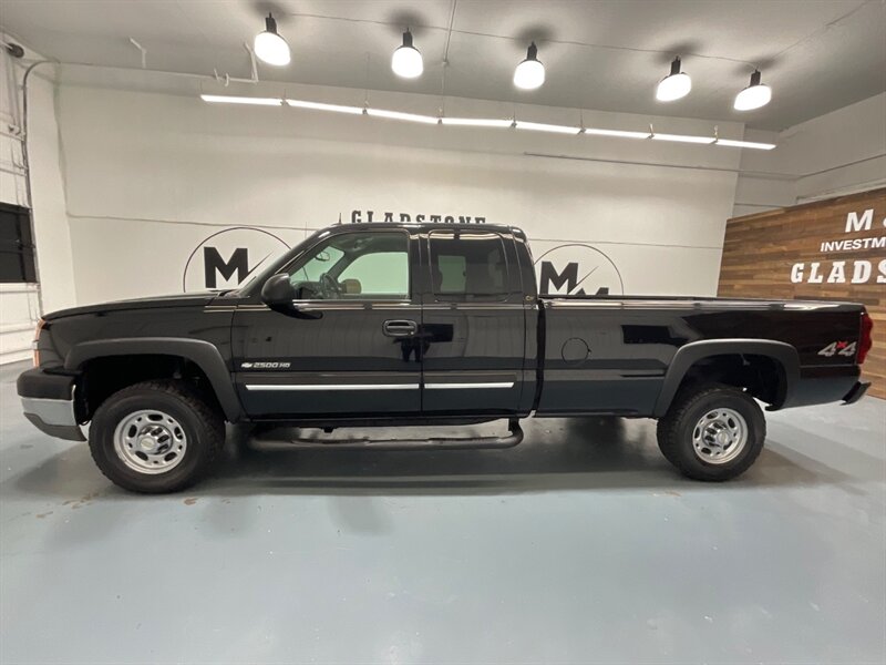 2004 Chevrolet Silverado 2500 LT 4X4 6.0L V8 / Leather Heatd Seats / 1-OWNER /1-OWNER w. ZERO RUST / LONG BED - Photo 3 - Gladstone, OR 97027