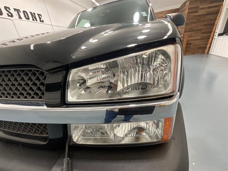 2004 Chevrolet Silverado 2500 LT 4X4 6.0L V8 / Leather Heatd Seats / 1-OWNER /1-OWNER w. ZERO RUST / LONG BED - Photo 26 - Gladstone, OR 97027