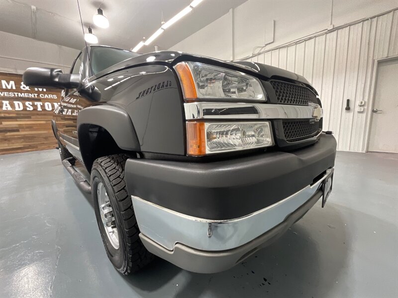 2004 Chevrolet Silverado 2500 LT 4X4 6.0L V8 / Leather Heatd Seats / 1-OWNER /1-OWNER w. ZERO RUST / LONG BED - Photo 54 - Gladstone, OR 97027