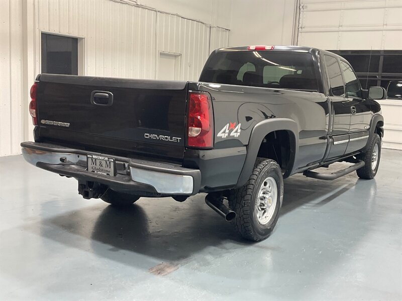 2004 Chevrolet Silverado 2500 LT 4X4 6.0L V8 / Leather Heatd Seats / 1-OWNER /1-OWNER w. ZERO RUST / LONG BED - Photo 7 - Gladstone, OR 97027