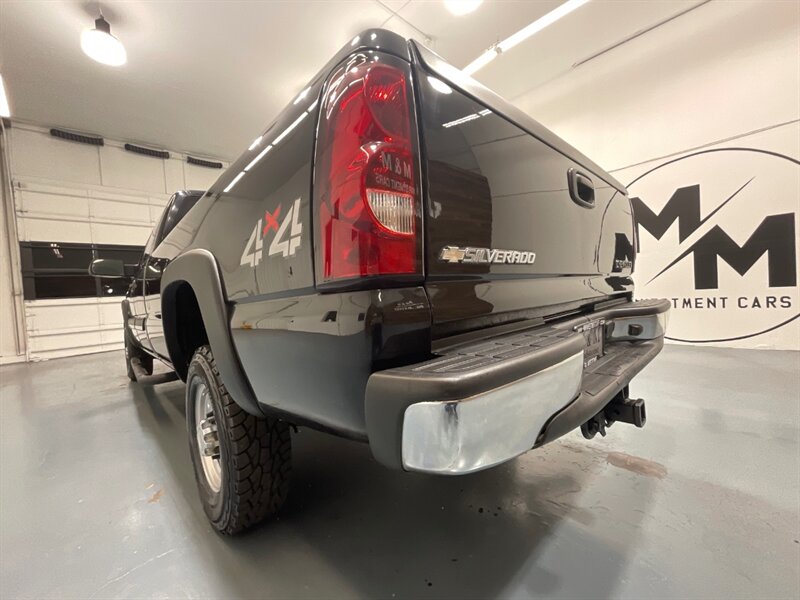 2004 Chevrolet Silverado 2500 LT 4X4 6.0L V8 / Leather Heatd Seats / 1-OWNER /1-OWNER w. ZERO RUST / LONG BED - Photo 56 - Gladstone, OR 97027
