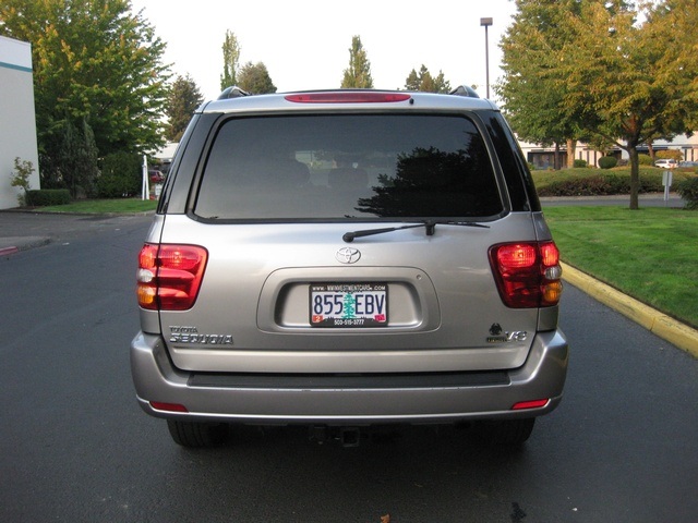 2003 Toyota Sequoia SR5/ 3rd Seat/Leather/ Moonroof   - Photo 4 - Portland, OR 97217