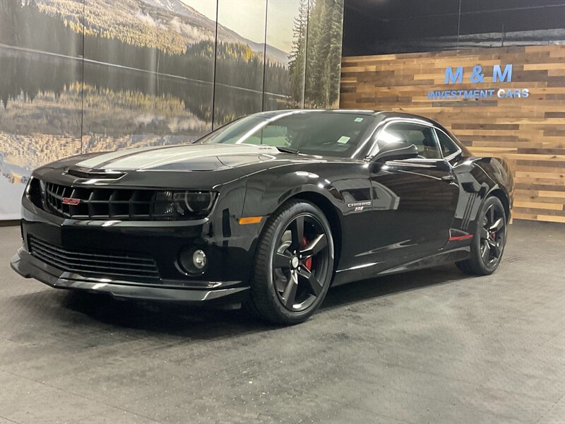 2011 Chevrolet Camaro SS Coupe / 6-SPEED M   - Photo 1 - Gladstone, OR 97027