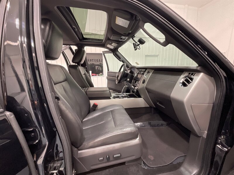 2012 Ford Expedition Limited 4X4 / Leather Sunroof Navigation  / Heated & Cooled Leather Seats - Photo 15 - Gladstone, OR 97027