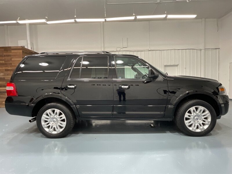 2012 Ford Expedition Limited 4X4 / Leather Sunroof Navigation  / Heated & Cooled Leather Seats - Photo 4 - Gladstone, OR 97027