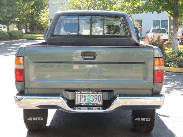 1993 Toyota Pickup Deluxe V6 2dr Deluxe V6 / 4X4 / 5-SPEED / 1-OWNER   - Photo 6 - Portland, OR 97217