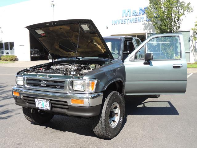 1993 Toyota Pickup Deluxe V6 2dr Deluxe V6 / 4X4 / 5-SPEED / 1-OWNER   - Photo 25 - Portland, OR 97217