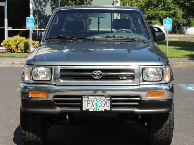 1993 Toyota Pickup Deluxe V6 2dr Deluxe V6 / 4X4 / 5-SPEED / 1-OWNER   - Photo 5 - Portland, OR 97217