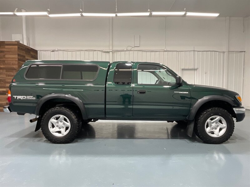 2001 Toyota Tacoma V6 SR5 TRD OFF RD 4X4 / REAR DIFF LOCK/ 94K MILES  / TIMING BELT SERVICE ALREADY DONE / ZERO RUST - Photo 4 - Gladstone, OR 97027