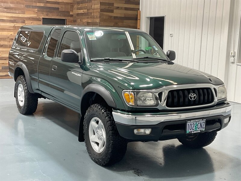 2001 Toyota Tacoma V6 SR5 TRD OFF RD 4X4 / REAR DIFF LOCK/ 94K MILES  / TIMING BELT SERVICE ALREADY DONE / ZERO RUST - Photo 2 - Gladstone, OR 97027