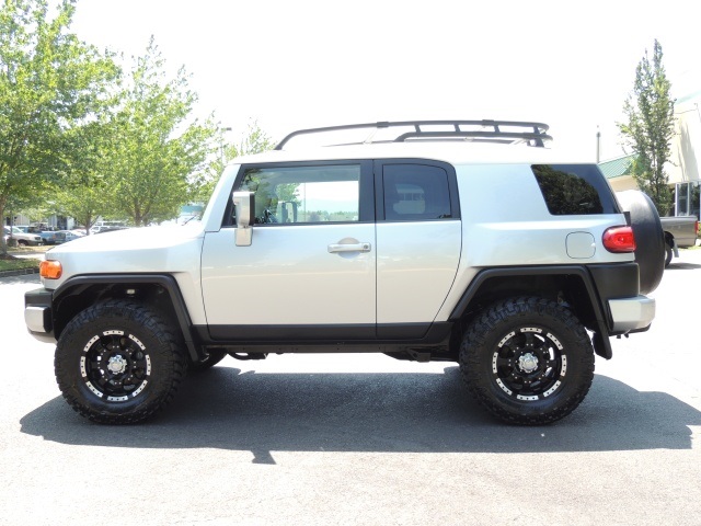 2007 Toyota FJ Cruiser 6-SPEED/ REAR DIFF LOCKS/ LIFTED - Photo 3 - Portland, OR 97217