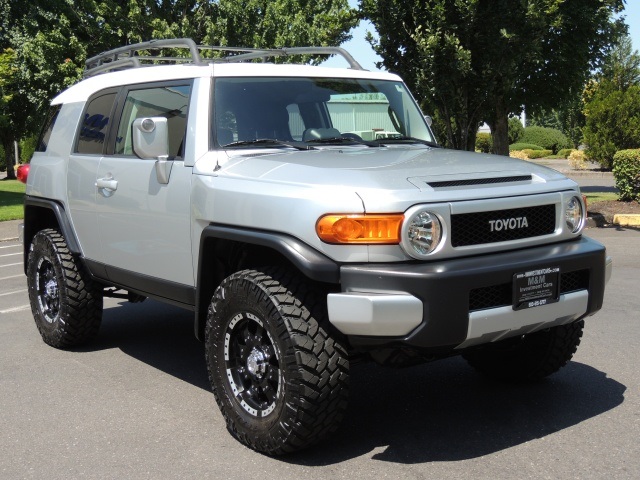 2007 Toyota FJ Cruiser 6-SPEED/ REAR DIFF LOCKS/ LIFTED - Photo 2 - Portland, OR 97217