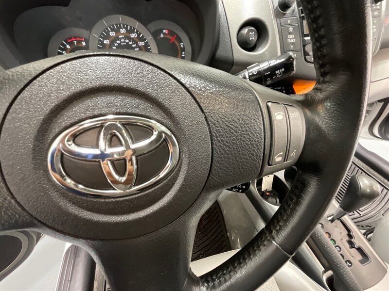 2011 Toyota RAV4 Limited Sport Utility AWD / 3.5L 6Cyl / Leather  / Sunroof & Heated Seats - Photo 46 - Gladstone, OR 97027