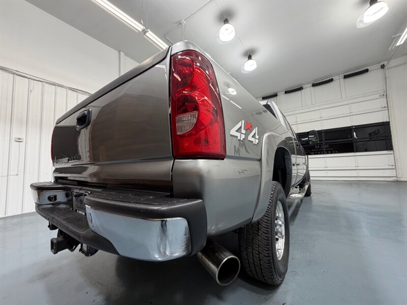 2007 Chevrolet Silverado 2500 LT 2500HD Classic 4X4 6.6L DIESEL LBZ MOTOR / Leather Seats / Rear Airbags / ZERO RUST - Photo 54 - Gladstone, OR 97027