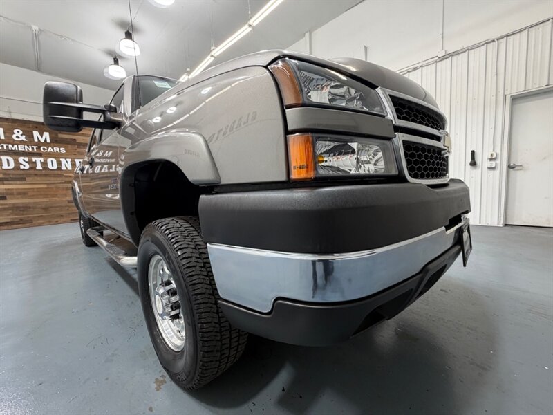2007 Chevrolet Silverado 2500 LT 2500HD Classic 4X4 6.6L DIESEL LBZ MOTOR / Leather Seats / Rear Airbags / ZERO RUST - Photo 53 - Gladstone, OR 97027