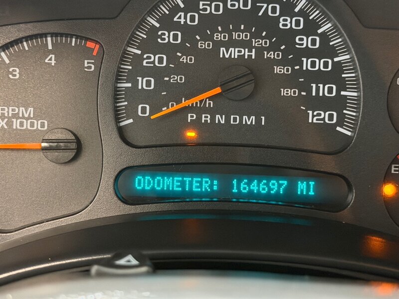 2007 Chevrolet Silverado 2500 LT 2500HD Classic 4X4 6.6L DIESEL LBZ MOTOR / Leather Seats / Rear Airbags / ZERO RUST - Photo 50 - Gladstone, OR 97027