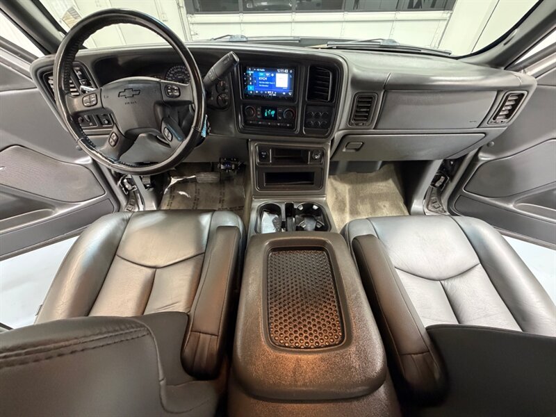 2007 Chevrolet Silverado 2500 LT 2500HD Classic 4X4 6.6L DIESEL LBZ MOTOR / Leather Seats / Rear Airbags / ZERO RUST - Photo 40 - Gladstone, OR 97027