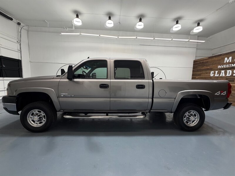 2007 Chevrolet Silverado 2500 LT 2500HD Classic 4X4 6.6L DIESEL LBZ MOTOR / Leather Seats / Rear Airbags / ZERO RUST - Photo 3 - Gladstone, OR 97027