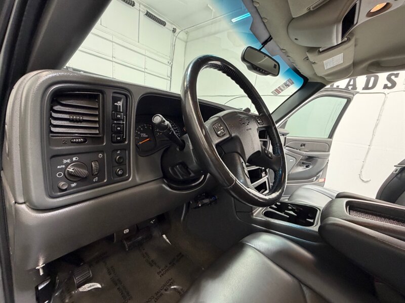 2007 Chevrolet Silverado 2500 LT 2500HD Classic 4X4 6.6L DIESEL LBZ MOTOR / Leather Seats / Rear Airbags / ZERO RUST - Photo 36 - Gladstone, OR 97027