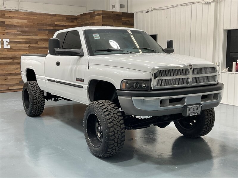 2001 Dodge Ram 2500 SLT Quad Cab 4X4/ 5.9L DIESEL /LIFTED w. NEW TIRES  / ZERO RUST - Photo 2 - Gladstone, OR 97027