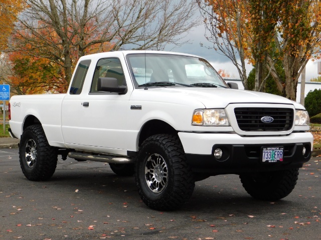 2008 Ford Ranger XLT / 4X4 4.0L 6Cyl 4Door / NEW LIFT NEW MUD TIRES   - Photo 2 - Portland, OR 97217