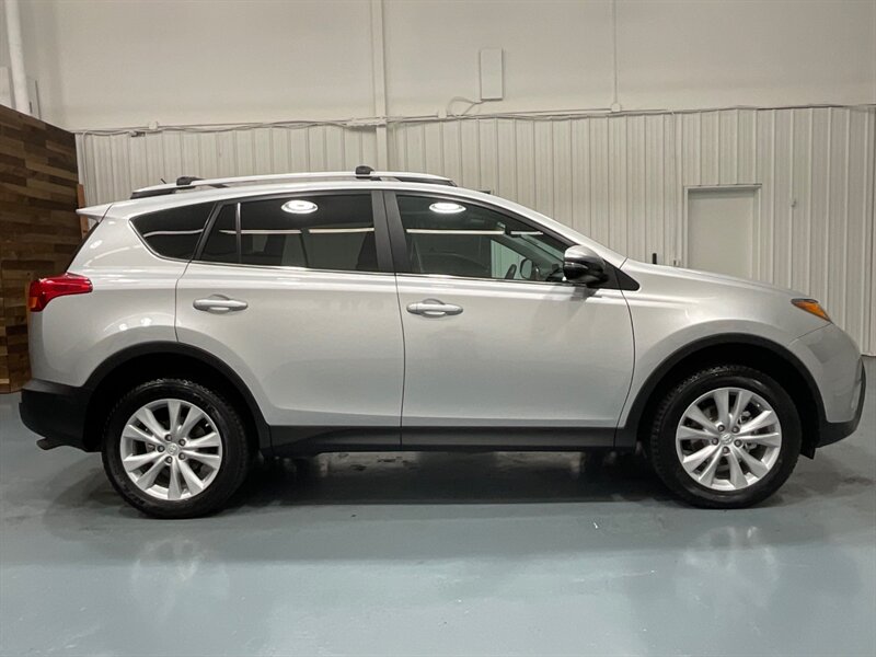 2014 Toyota RAV4 Limited AWD / Leather / Sunroof / Blis / 1-OWNER  / LOCAL SUV - Photo 4 - Gladstone, OR 97027