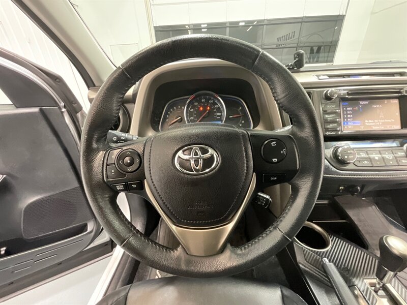 2014 Toyota RAV4 Limited AWD / Leather / Sunroof / Blis / 1-OWNER  / LOCAL SUV - Photo 44 - Gladstone, OR 97027