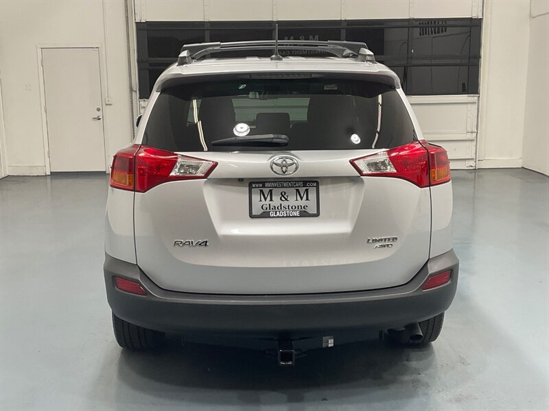 2014 Toyota RAV4 Limited AWD / Leather / Sunroof / Blis / 1-OWNER  / LOCAL SUV - Photo 6 - Gladstone, OR 97027